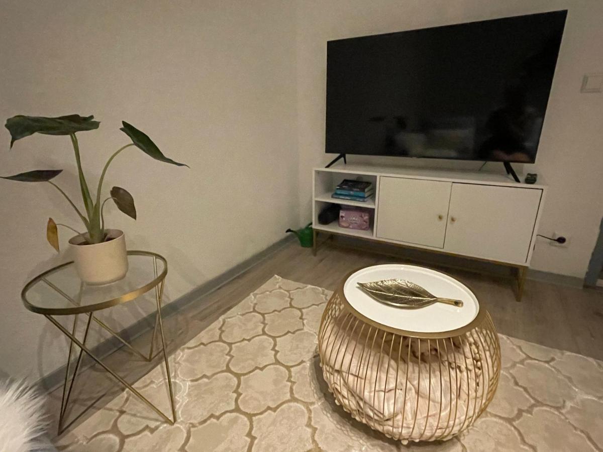 Urbansuites - Modern & Zentral In Der City - Dein Zuhause In Στουτγκάρδη Εξωτερικό φωτογραφία